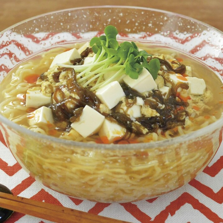 もずく入り冷やし酸辣湯麺